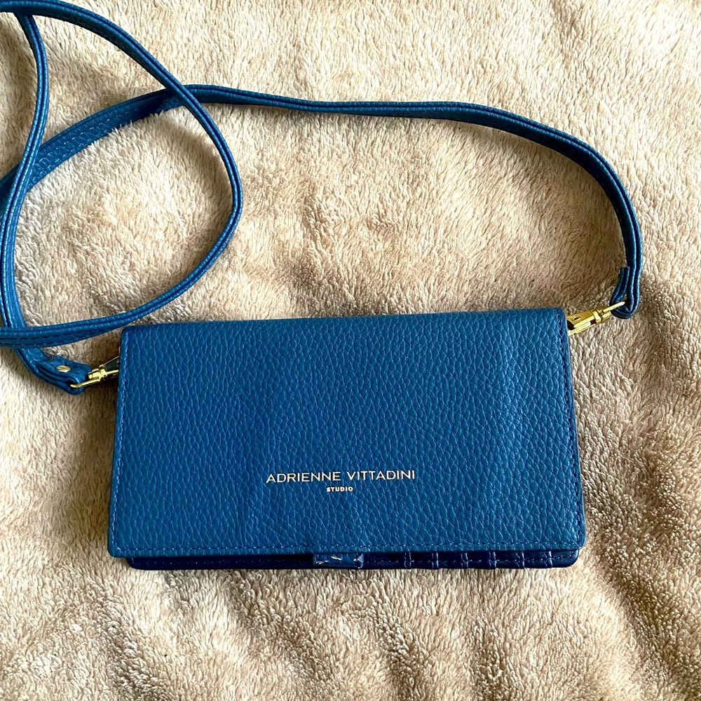 Adrienne Vittadini small crossbody bag